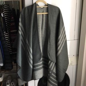 Reversible cape